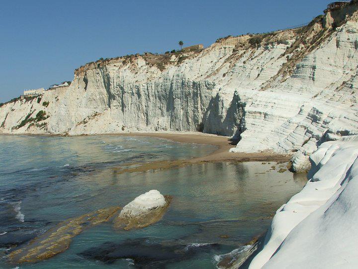 Bed and Breakfast Un Tuffo Alla Scala Dei Turchi Реальмонте Экстерьер фото
